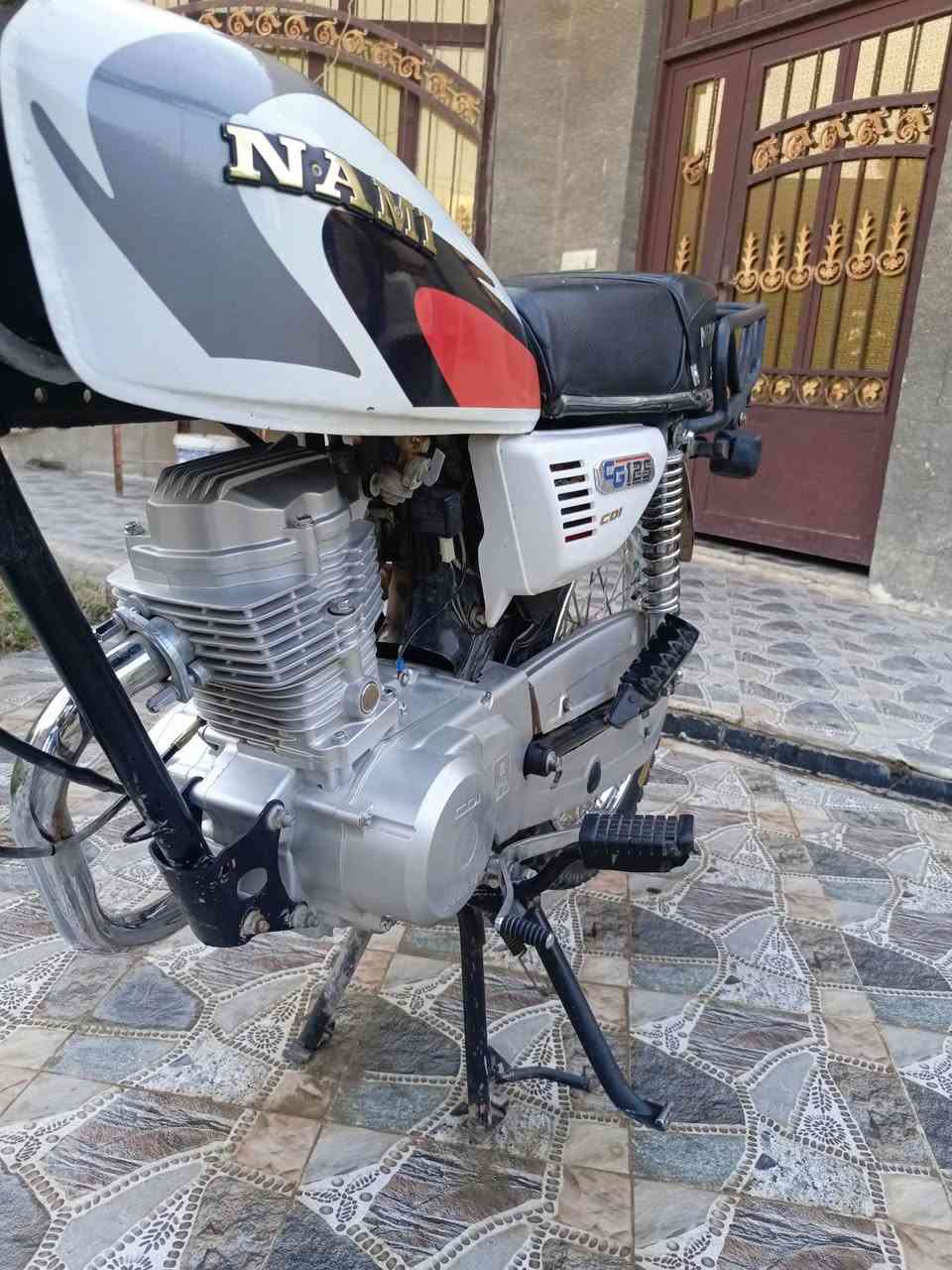 السلام عليكم دراجه نامه امتياز للبيع  محرك مامفتوح اوراق موجوده السعر 700 وبيها مجال ***********
