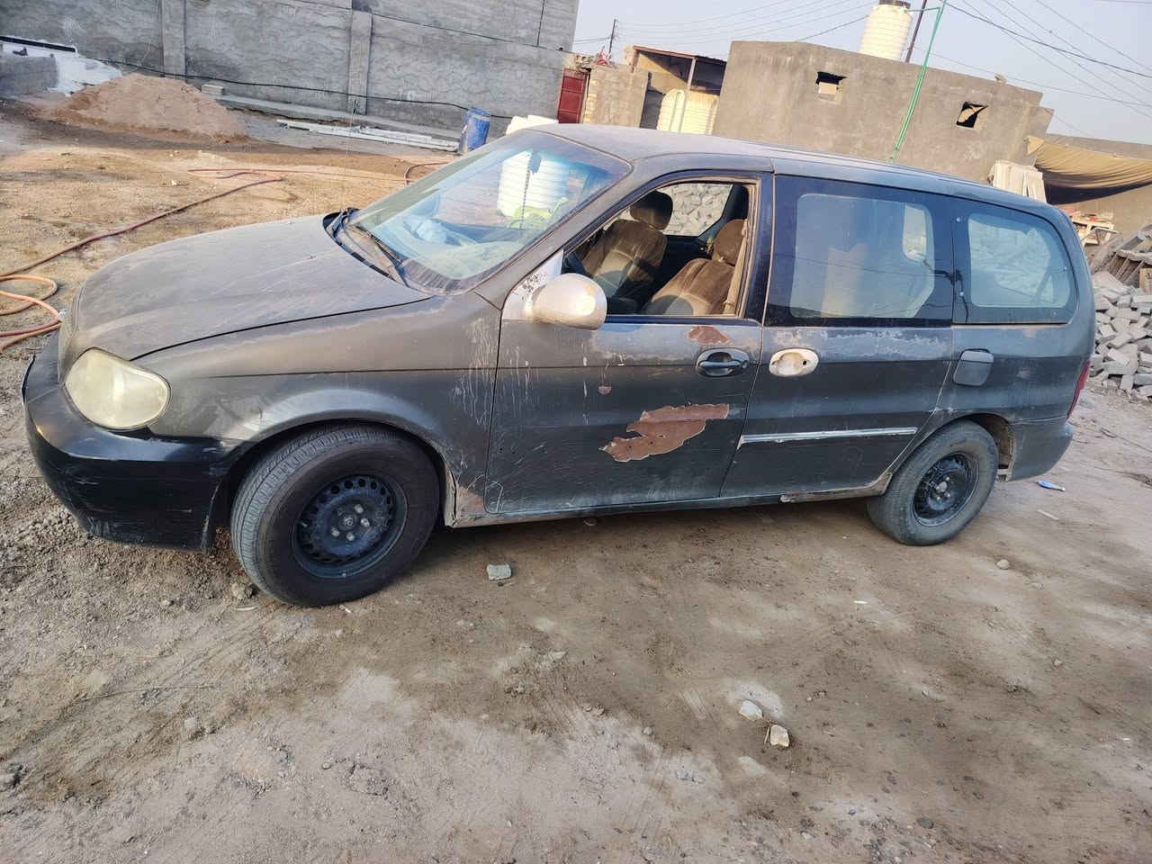 السلام عليكم
كيا سيدونا 2004 لون اسمنتي محرك شغال بي خربطه IC اي سي كير مكفول رقم بغداد بسمي السيارة بيه جراد و يحتاجلهه تعمير ابيع مصبوغه عام تخم تاير جديد وباتري جديد تحويل مباشر مكانه بغداد المحمودية سعره 63 $ بيهه مجال السيارة ٦ سلندر محرك بانزين مامحور
***********
