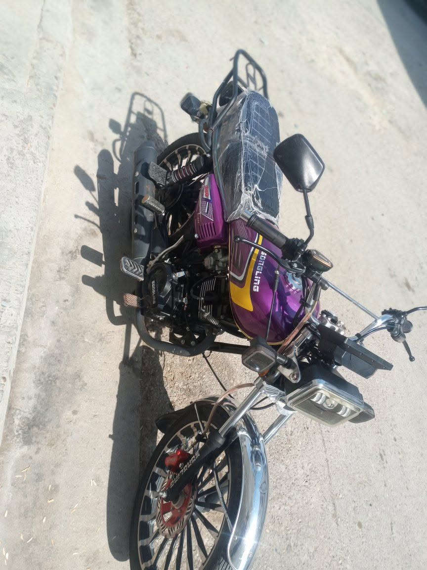 سلام عليكم بيع يراني  موديل 26 حلو  سعر 975 قفل رقمي *********** عنواني رمادي شارع 60
