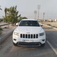 جيب • جراند شيروكي • بدون تفاصيل