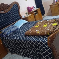 طابقين • زان مصري • غرفه خشب