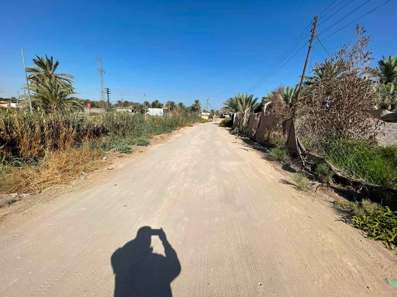 ارض للبيع المساحه 2150متر طابو 25 تحويل أسهم بأسم المشتري واجهه الارض 17متر الارض بستان كافة الخدمات ماء كهرباء تبعد عن شارع العام 100متر العنوان منطقة الزبيلية شارع الرابط تبعد عن سيطرة الإبراهيمية نص كيلو المزيد من المعلومات الاتصال على الرقم او المراسلة /*********** /📞***********سعره240مليون
