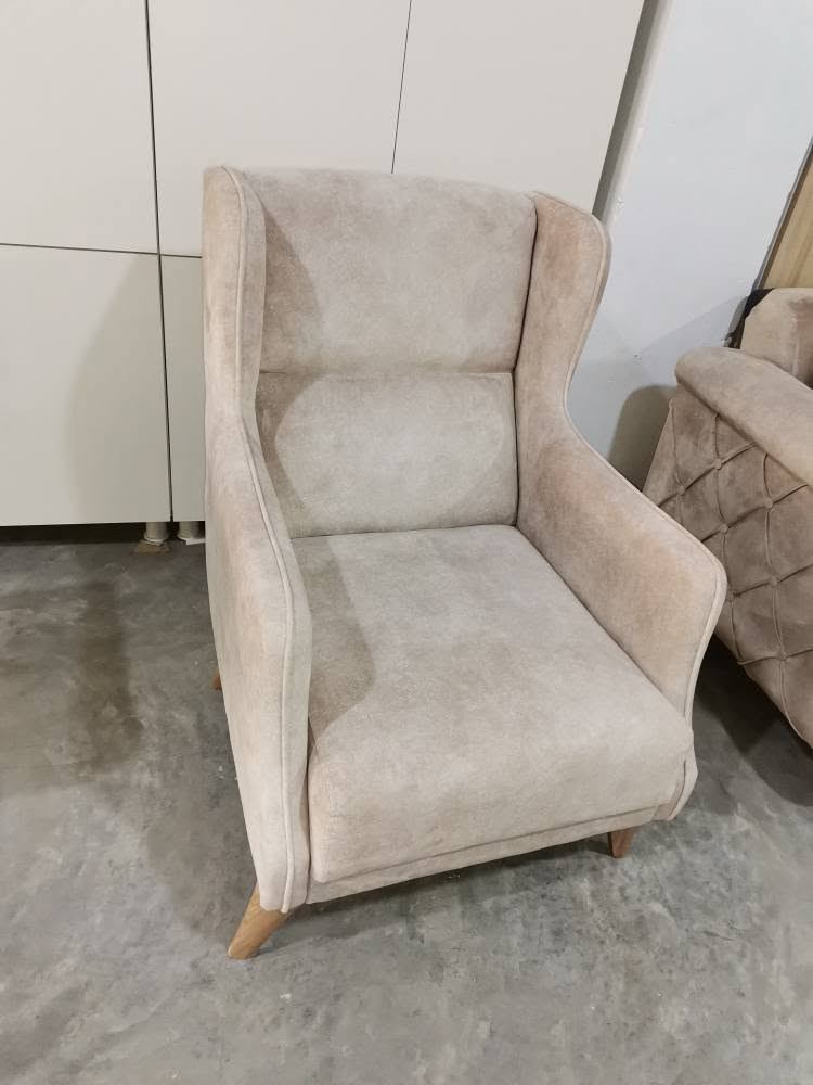 ئەم تاقمە بۆ فرۆشتن  دەنەفەری تورکیە

سەد لەسد خاوێنە ئەکرێت بەسیسەم
شوێن دەربەندیخان گەیاندن هەیە.
***********..***********
نرخی ٤٥٠دۆلار ماڵی دۆستە وەکو تازەکە وایە السليمانية, العراق
