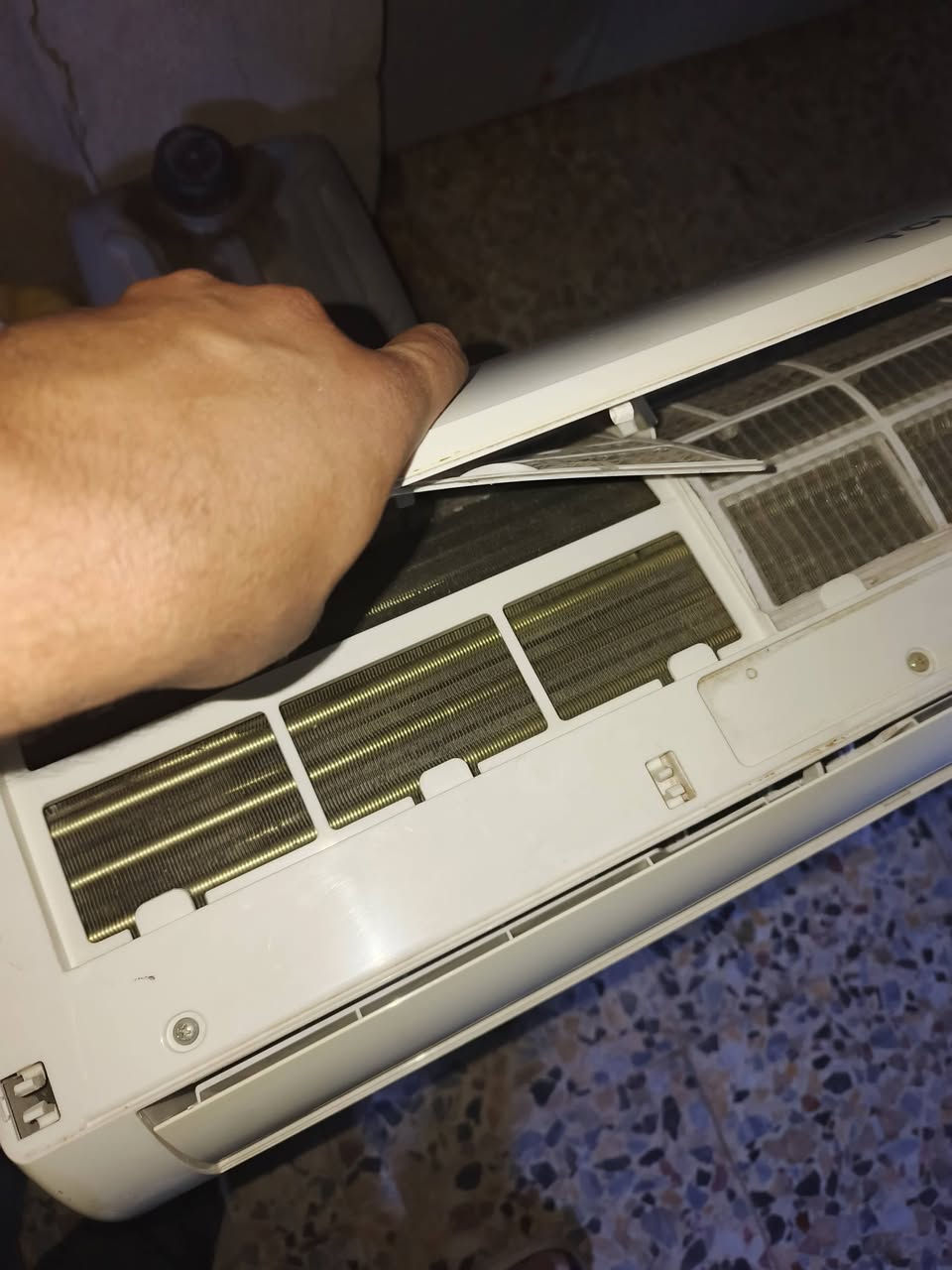 سبلت 1 طن TCL اخو الجديد
للبيع بسعر 260 وبي مجال بسيط استخدام موسم 
مداخل تصليح وكلش نظيف مكاني زعفرانية 
***********
