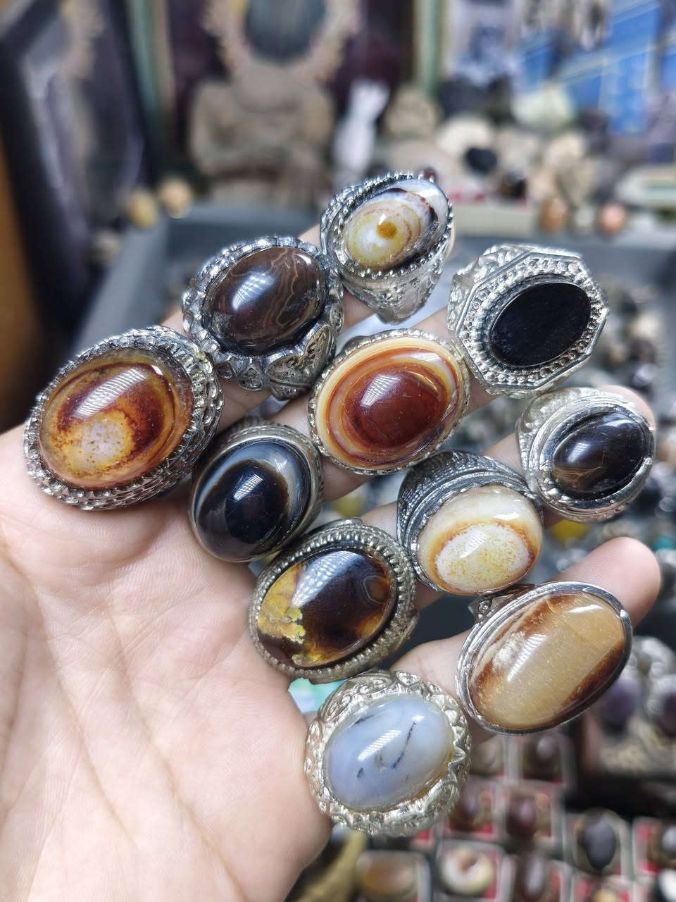 نحاس أبيض • محابس