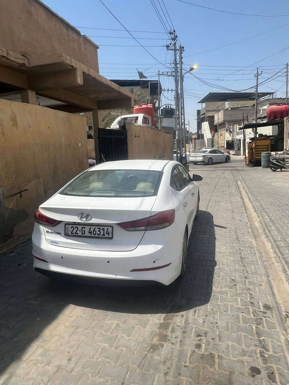 السلام عليكم سياره الانترا 18  خليجي اربيل كفاله عامه بيها بارد خشم المدكر خشم البنيد والدوسه بيها طخه مامصلحه  العنوان بصره المشراق
الرقم ***********
سعر 135
