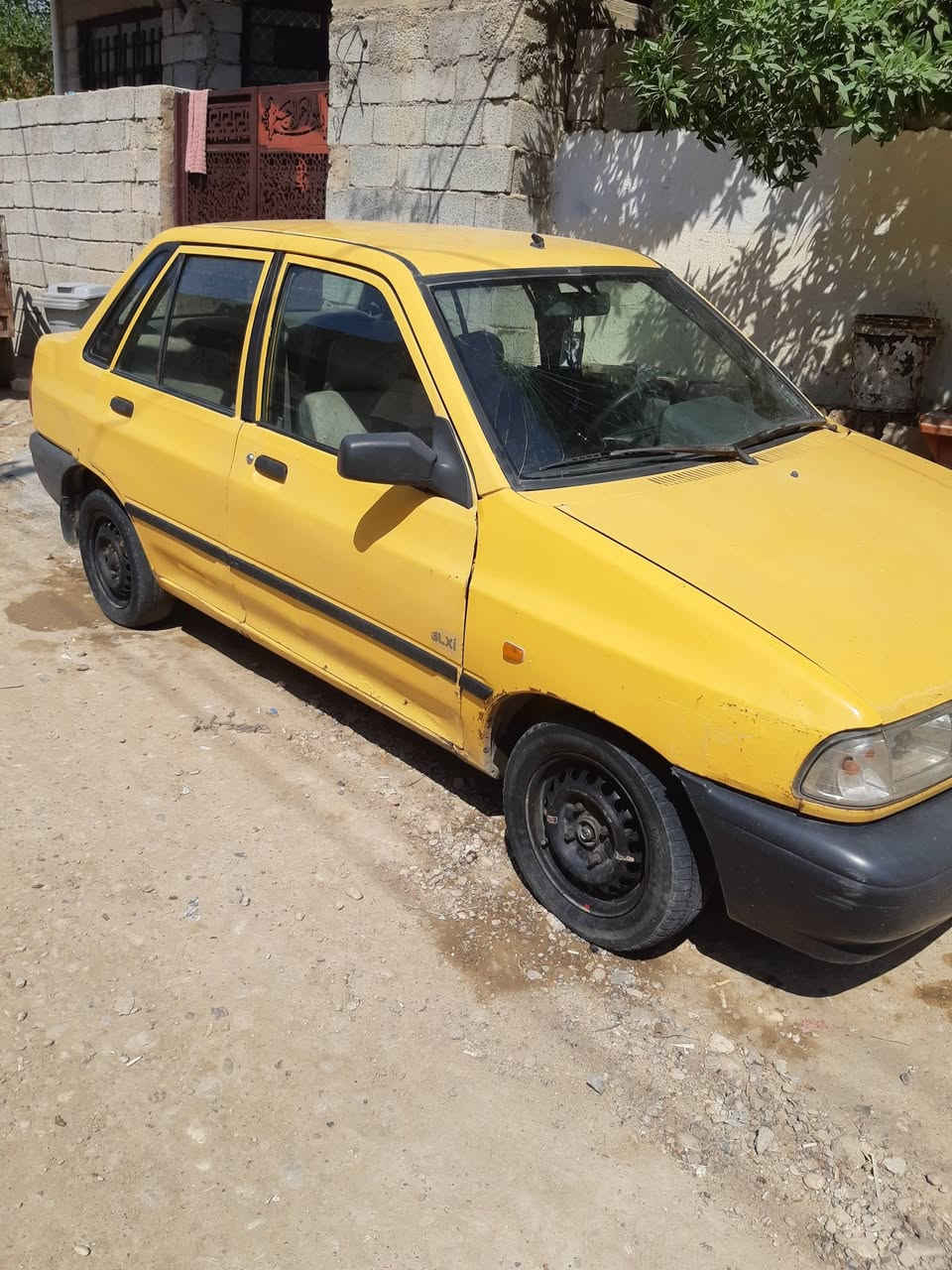 سايبه البيع ٢٠٠١١ مكينه مجفته جديد وكير نضيف حداديه نضيفه السعر ١١ ورقه بس صاحبه ملندله مسمكات مال ابو سياره موجودات وهاذا رقمي ***********
