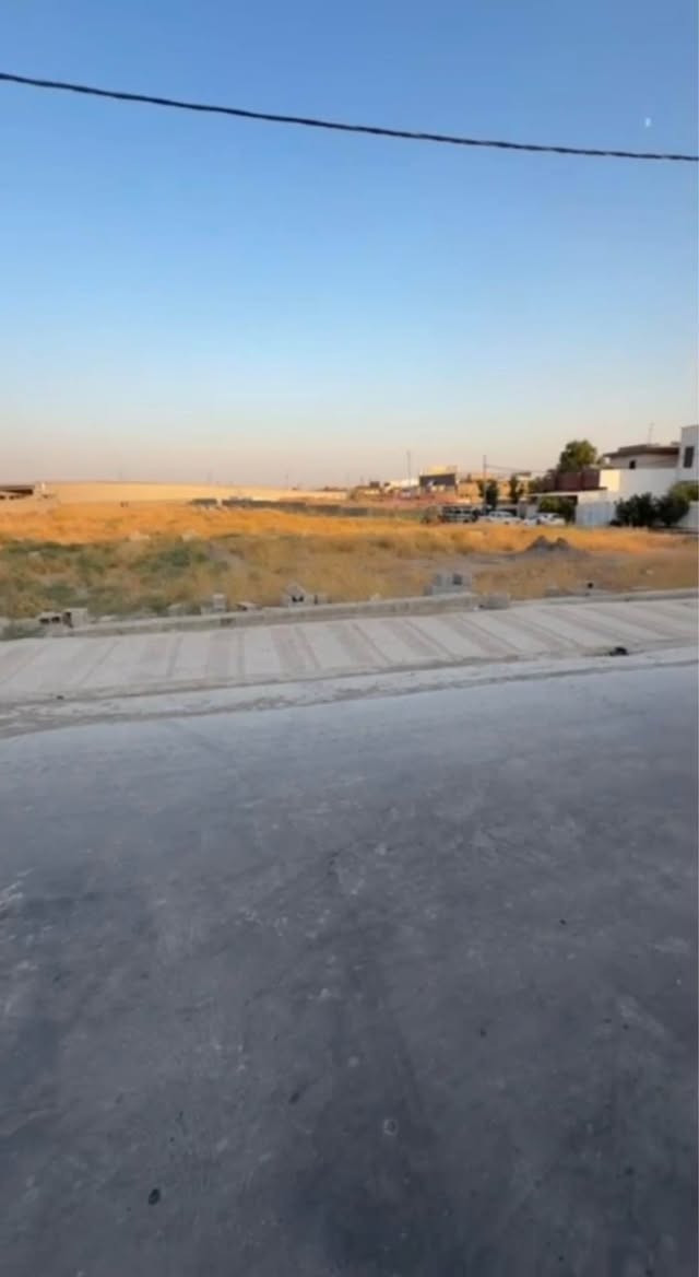سلام و عليكم اربع قطعة ارض للبيع 
مكان كركوك سيكانيان اول فرع ب صف جسر جديد 
مساحة ٨٠٠ متر كل قطعة ٢٠٠ متر 
شيرزاد عقارات
للاستفسار اكثر اتصل علي الارقام التاليه
***********
***********
* نستقبل جميع عروضاتكم السكنية 🏠 والتجارية 🏡 بكافة مناطق 
او زيارة مكتبنا 
ع سايدين مركز شرطة رحيم اوه مقابل صيدلية ئاشتي كركوك, العراق
