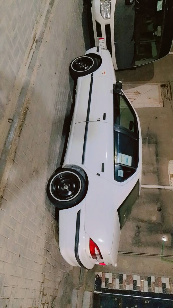 سلام عليكم 
سمند موديل 2011 
سياره بأسمي رقم بغداد مشروع وطني
 هزه وسنويه جديده 
تخم تاير وتخم ويل  جديد 14 
مكينه جديده قبل شهرين شديته 
حداديه جديده 
سياره جاهزه من كلشي 
سياره مكفوله من تبديل وضربه كله وضع لبلاد 
حته هلالاته بلاديه 
***********
مكاني سماوه
