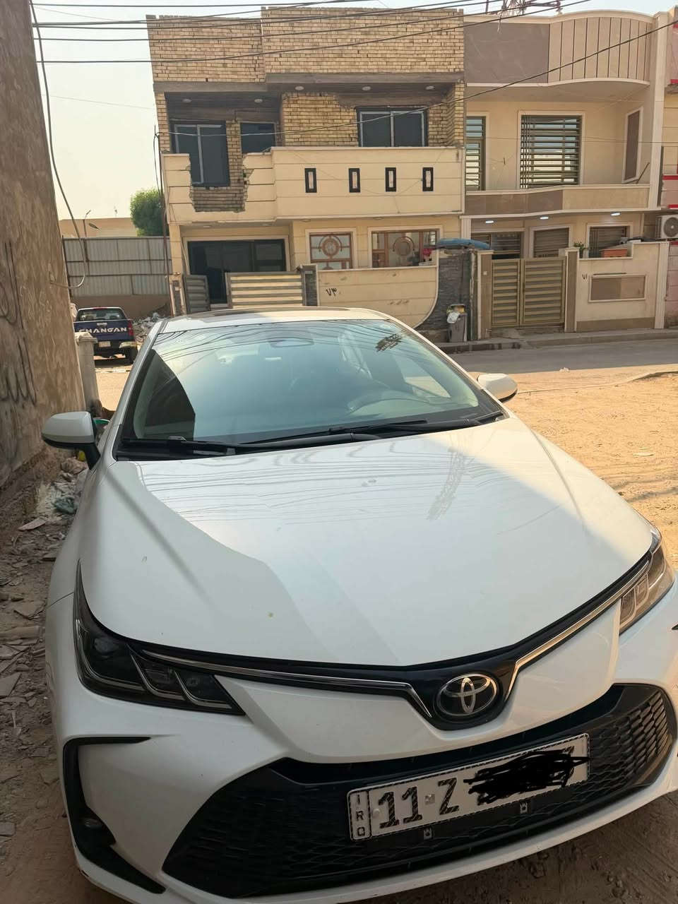 السلام عليكم 

كورلا هايبرد 2025 مكفولة بيها فقط شخط بسيط بالباب و BDR ع كد اصبع بحافة الباب 

فول مواصفات ماعدا الكشن مو كهرباء سنوية بأسمي وهزة جديدة داخل جلد اسود ماشية 13 الف فقط 

سعرها 159 وبيها مجال حك جيتك 

مكانها بغداد الكرخ 

تواصل ***********
