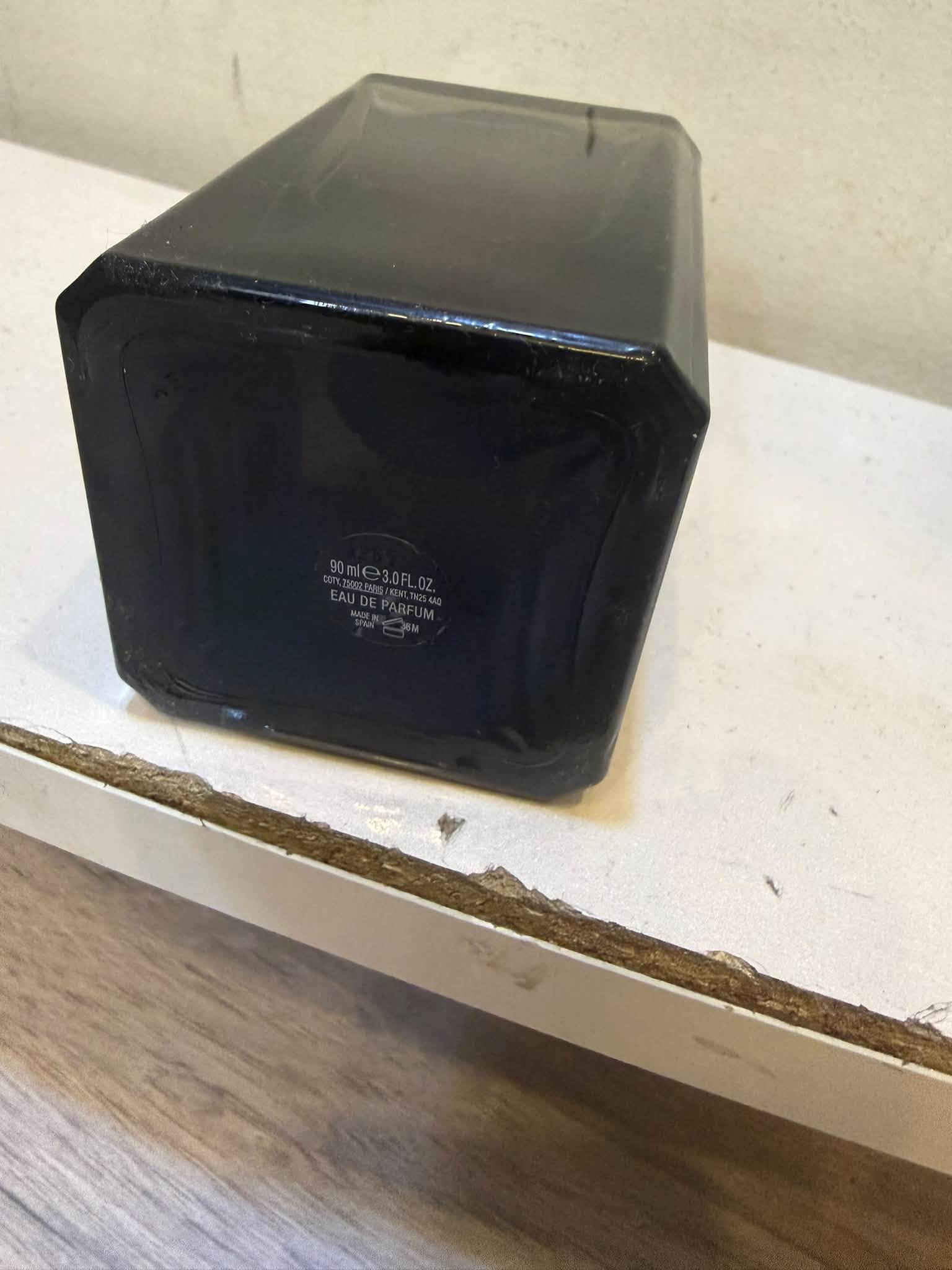 عطر • ٩٠ مل • مفتوح
