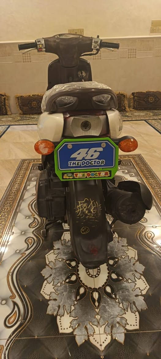 السلام عليكم فله لبيع دراجه ٢٠٠٩ دراجه شلعه معدله مكفوله حته منفيسه موجود بل منشور مكان كوت شراي يتصل ***********

