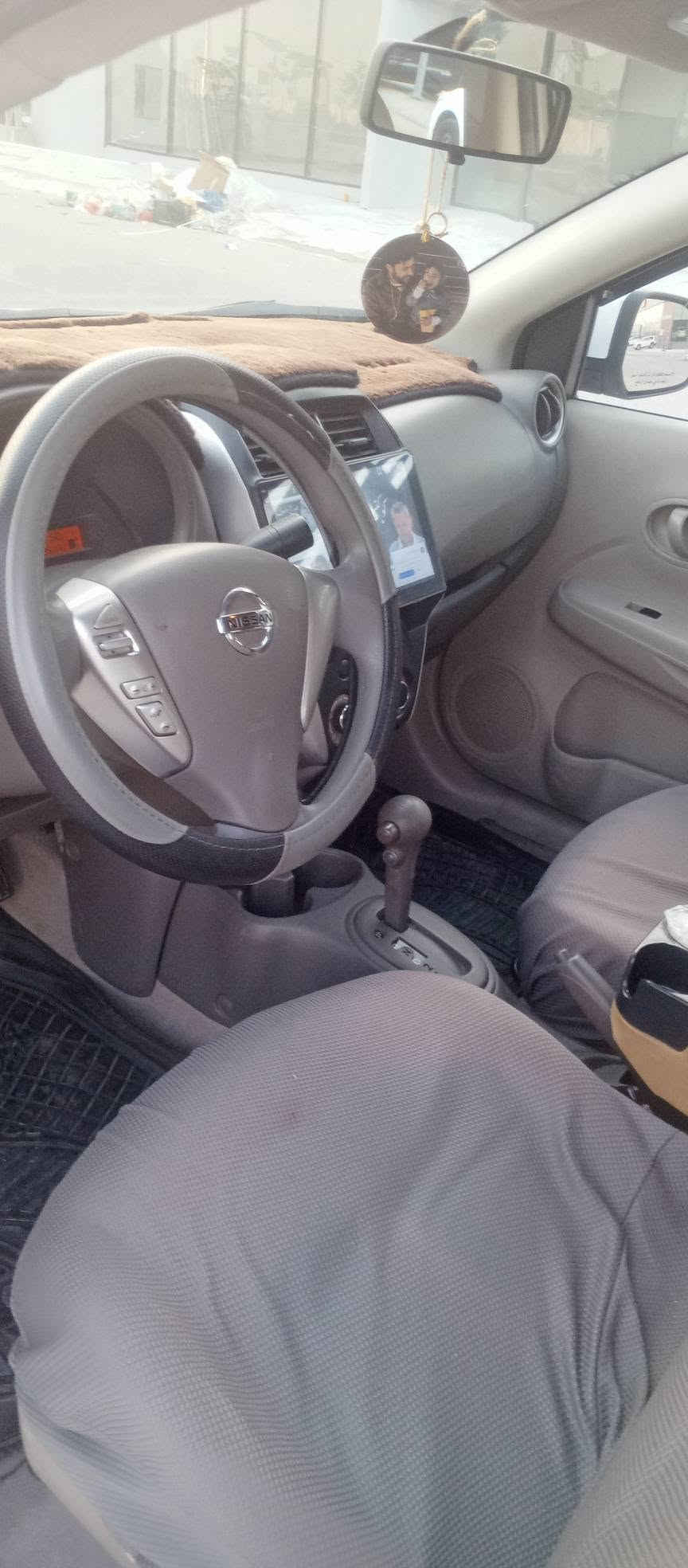 نيسان سني ٢٠٢١  هندي
مكفولة من الصبغ والتبديل 
بيها كارت شبر بالبنيد 
السياره جاهزه من كلشي 
ويل كب تحكمات شاشه
ماشيه ٩٠ 
تريد تحويل تريد وكاله 
السعر ١٠٠ 
للاتصال ***********
مكان سياره حله
