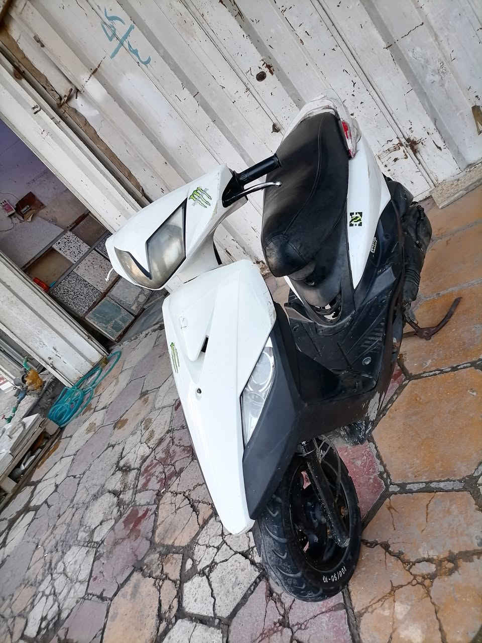 دراجة ماكس ثعلب كلهة شغالة سلف هندر كهربايات الدراجة اي نقص مابيهة  السعر 350 المكان بغداد البياع حي العامل الرقم ***********
