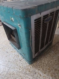 للبيع مبرده كلش نضيفه وما مشتغله هواي السعر ٧٥الف العنوان بغداد حي الك...