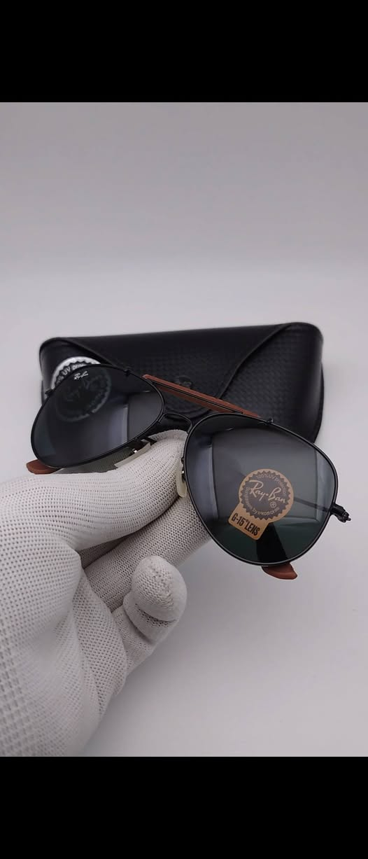 راي بان طيارين 
Aviator Outdoorsman
درجة اولى 
عدسات زجاج UV400 
العدسات تحتوي على فلتر انترفلكشن 
سعرها 35 الف 
للاستفسار خاص او واتساب 
***********
