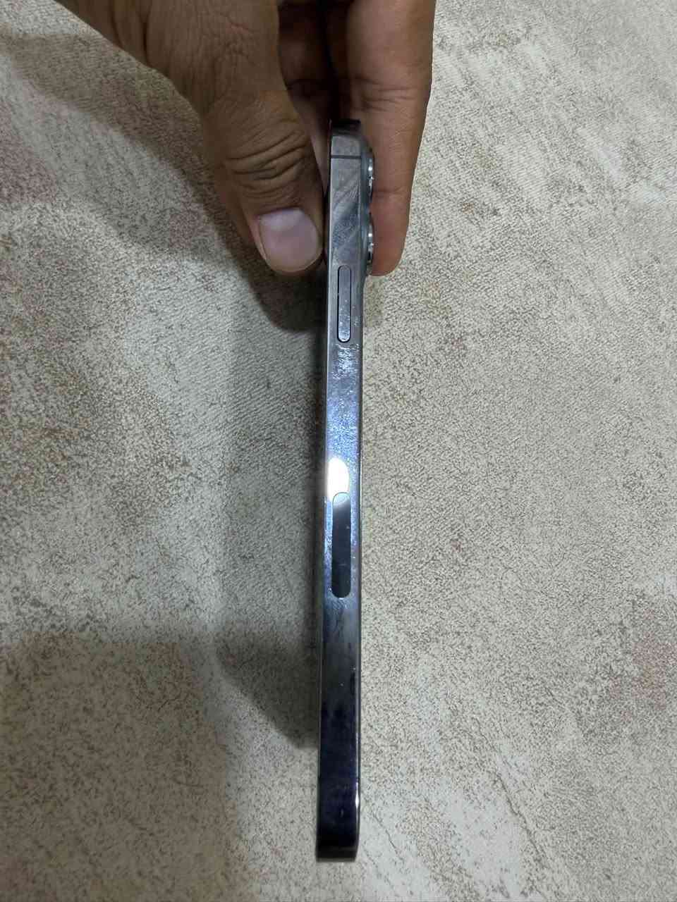 13برو ماكس امريكي
بطاريه 70
جهاز بدون تبديل 
بس بدلت ضهر البارحه والفلاش طفه 
سعره  590
مكانه امن الداخلي ***********
