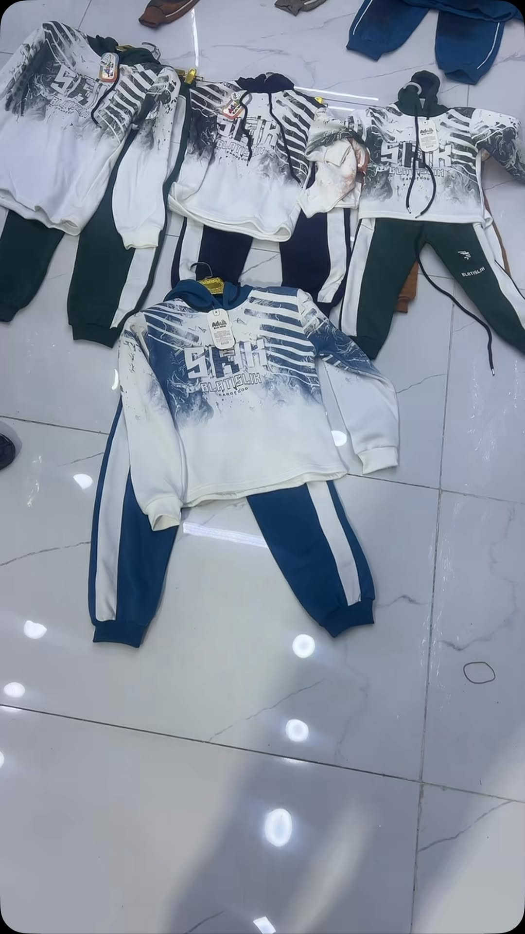 ملابس أطفال