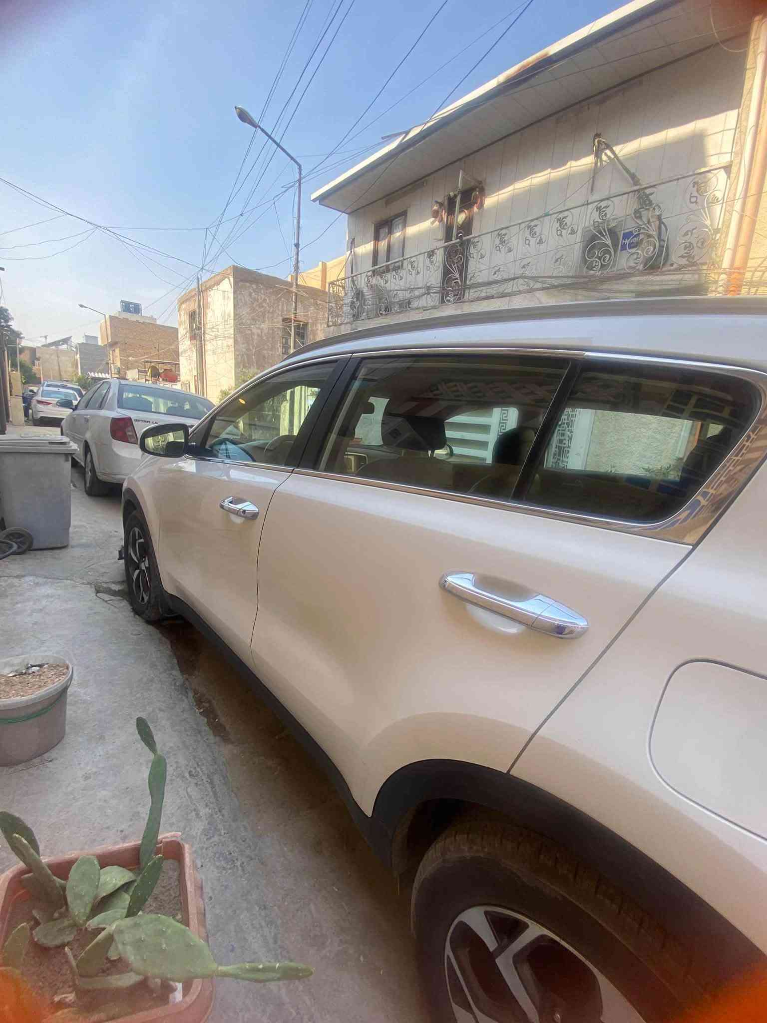 اسبورتج 2020امريكي ماشي 144كيلو  بغداد بسمي ثاني يوم احولك 155ورقه ***********بغداد المنصور

نص مكتوب في الصور:
- كروب سبورتج الرسمي هندسة هندسة • 44 د •
- اسبورتج 2020 بغداد للبيع او مراوس امريكيه *********** ماشيه 132كيلو