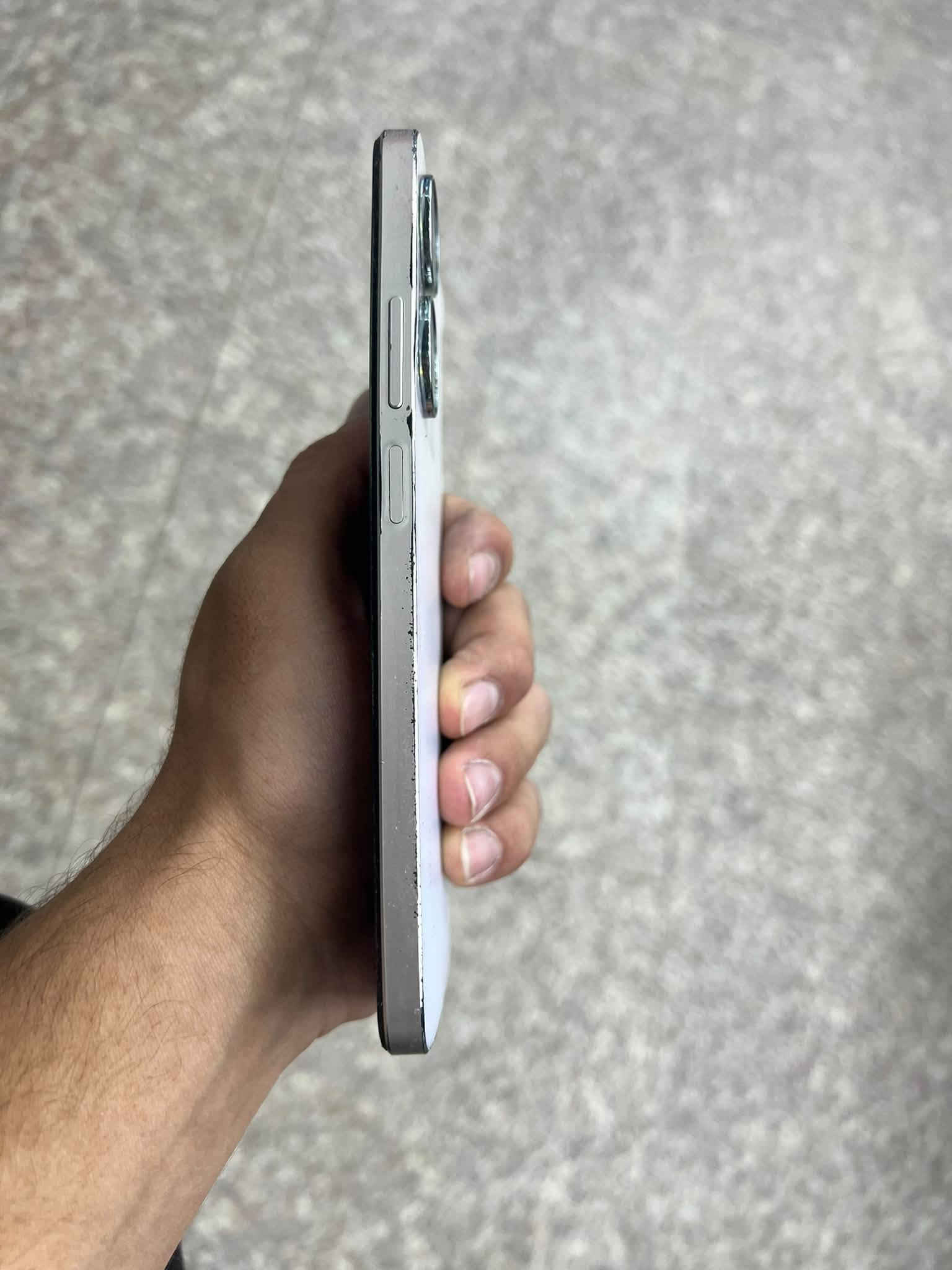 ريلمي C55 ذاكرة 256 عشوائية 8
مستبدل فقط شاشة نضافت الجهاز كدامك 

سعرة 160 وبي مجال قليل
مكاني كربلاء اتواجد قليل عل فيس راسلني وتساب او رمش اتصل عليك 👇🏻
***********

نص مكتوب في الصور:
- حول الجهاز realme C55 6.0 realme UI مساحة التخزين ٣٤,٦ غ.ب / ٢٥٦ غ.ب اسم الجهاز realme C55 المعالج MediaTek Helio G88 البطارية ٥٠٠٠ مللي أمبير في الساعة (نموذجية) RAM ٨,٠ غ.ب + (١٦,٠ غ.ب) الكاميرات أمامية 8MP خلفية 64MP+2MP معزز الأداء Trinity Engine