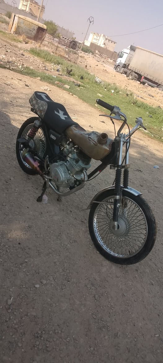 السلام عليكم للبيع سعر 350 مودي 2020  ***********
,
