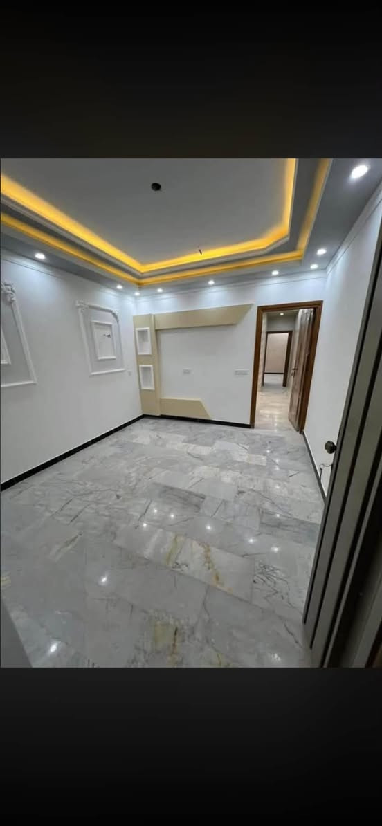 مشتمل للبيع زيرو
📍 الموقع: البنوك – التربيه فرع مثلجات الصفصاف

▪️ واجهه ٤ م

▪️ نزال ١٦ م

✨ التفاصيل:

كراج – استقبال – مطبخ – منور – خدمات – غرفة نوم

الطابق الأول: غرفتين نوم مع خدمات

✔️ ارضيات مرمر

✔️ واجهة مرمر

للاستفسار اكثر مراجعة مكتب الهدف العقار

البنوك شارع الكنيسه باتجاه الجسر مجاور مكوى ريحانه

📞 ***********

