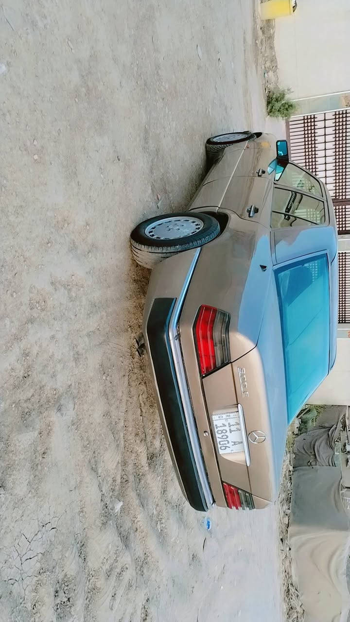 السلام عليكم دب موديل ٨٩ رقم بغداد جاهزه من كلشي محرك بلادي تبريد شغال حداديه كهربائيات شغاله السعر المطلوب ٥٠ *********** مكان السياره حله
