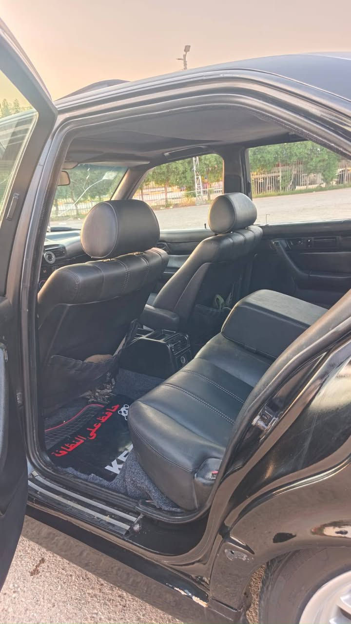 السلام عليكم 
BMW 525iA

1992

رقم انبار دولي بسمي مشروع وطني 

سنويه وهزه جديده 

مسكر فانوس 

كير اوتو

مكينه وكير خير من الله

ويل m18 مع تخم تاير جديد

كهربائيات كلها شغاله 

غرفه جلد جديده

سلايد طكتين

بجم عريض
 
السعر64$ وبيها مجال بسيط
مكان السياره ديالى جديدة الشط

***********
