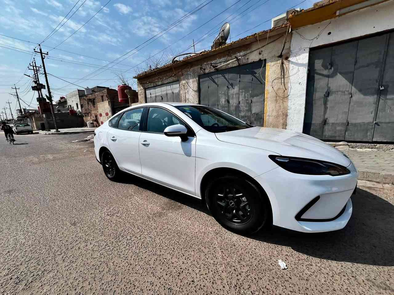 بي واي دي ٢٥ كفاله عامه ماشيه ٢٣ بصره حره تحويل مباشر 
السياره جديده كسر كارتون 
جاهزه عله آخر حبايه ارضيات حضن السعر ١٢٧ تلفون ***********
