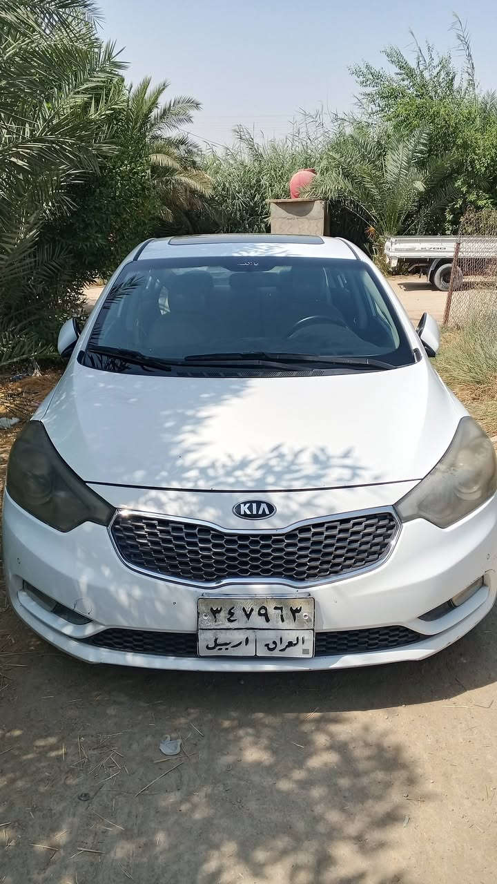 سيراتو 14 خليجي جاهزه  مكينه 1600 تبريد ثلج مكينه كير حداديه تايرات كل جديد رقم اربيل بسمنه تريد مداور تريد وكالة مكاني النجف ابوصخير سعر 100 بيها رشات صبغ خارجيات فقط *********** للبيع او مراوس

نص مكتوب في الصور:
- سلوم