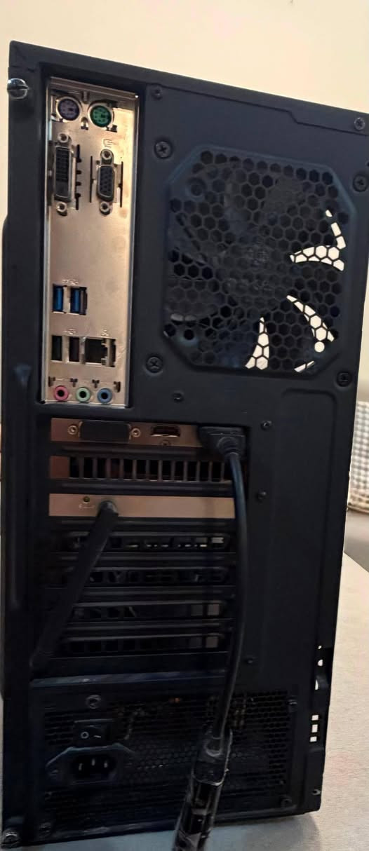 السلام عليكم
بيسي مستعمل للبيع المواصفات بالصور

وياه شاشة حجم 24 بوصة 60 hz

السعر 600 وبي مجال

الرقم: *********** واتساب

مكاني بغداد العامرية
