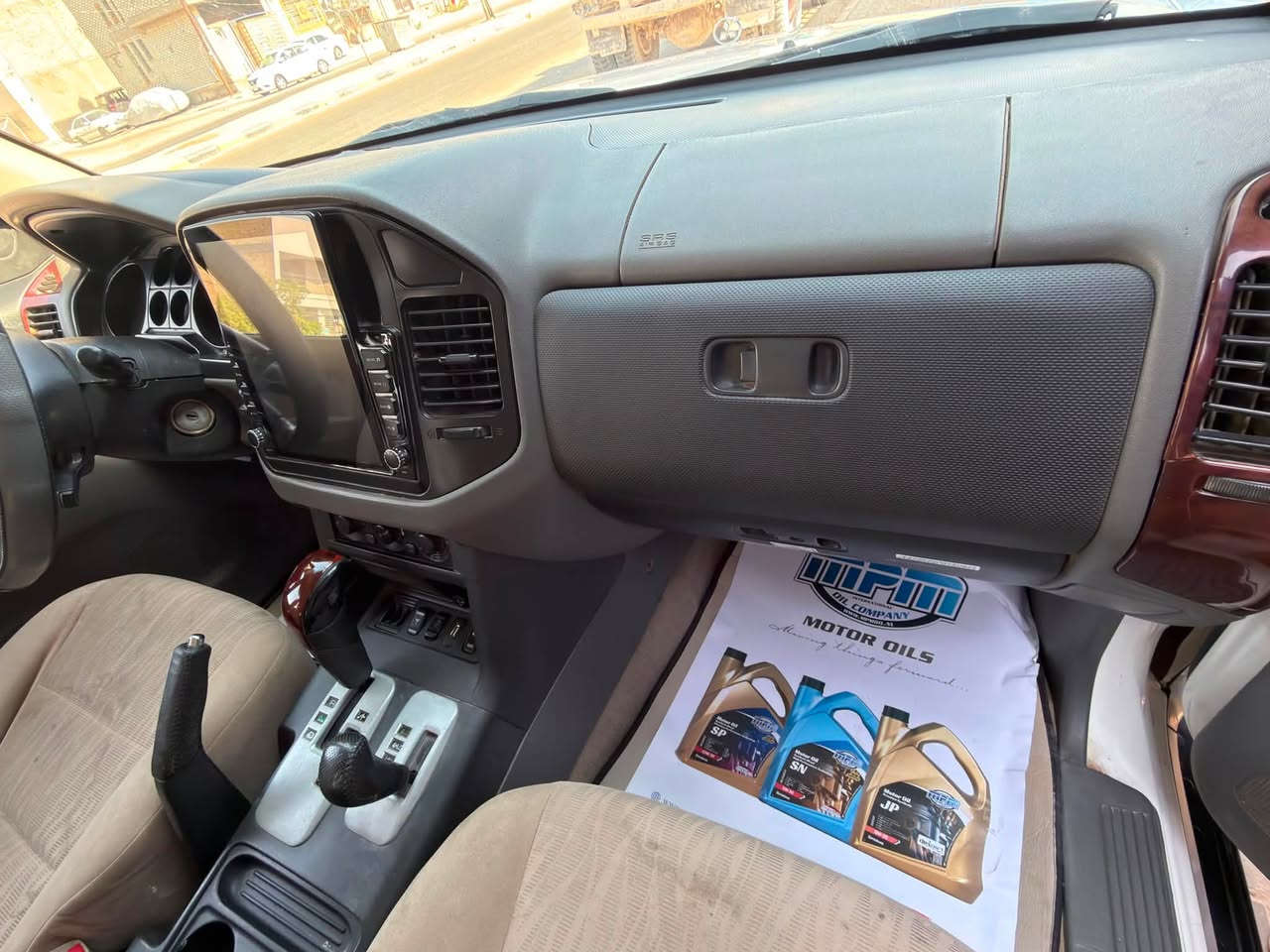 السلام عليكم سياره للبيع مديل ٢٠٠٧مكين ٣٨٠٠تبريد ثلث قطع سبع ركب لتصل عل رقم ***********
