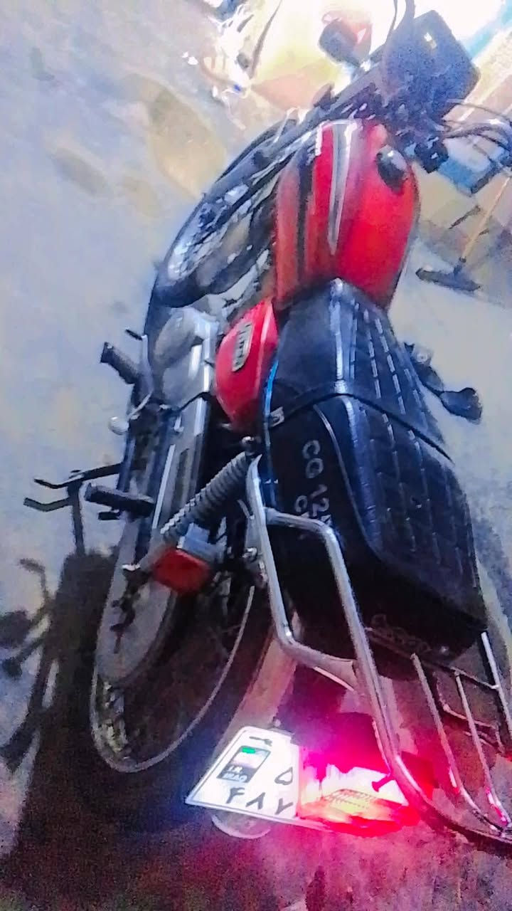السلام عليكم دراجه للبيع موديل 25 عرشه مقفوله كفاله عامه محرك ممدود علي سوانا السعر 600 بيها مجال قليل عنواني بابل الاسكندريه اللي يحب يتصل على الواتساب ***********
