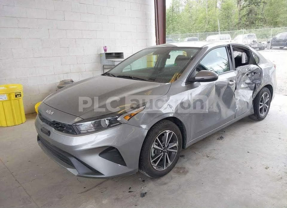 🚘 للبيع – كيا فورتي 2023

🔹 الموديل: 2023
🔹 المحرك: 2000 CC DOHC
🔹 الوارد: أمريكي 🇺🇸
🔹 رقم السيارة: كربلاء
🔹 مكان السيارة: بغداد
🔹 عداد المسافة: 44,000 كم

✨ المواصفات والتجهيزات

✅ مثبت سرعة
✅ مانع انزلاق
✅رادار امامي
Apple CarPlay + Android Auto لاسلكي✅
✅ أنظمة أمان متقدمة
✅ تحذير من الاصطدام الأمامي
✅ نظام المحافظة على المسار
✅ مساعد الانحراف عن المسار
✅ نظام تعليق مستقل
✅ مصابيح أمامية LED
✅ حساسات ضغط الإطارات TPMS

📌 حالة السيارة

✔️ السيارة نظيفة جداً وحالتها ممتازة
✔️ حادثها في امريكا هو:
 باب السائق مصلّح 
 الباب الخلفي خلف السائق مبدّل كما موضح في الصور
 

✔️ السيارة حالياً جاهزة للاستخدام ولا تحتاج إلى شيء، 

💵 السعر

السعر المطلوب: 138ورقه وبيها مجال

📞 للتواصل: ***********
