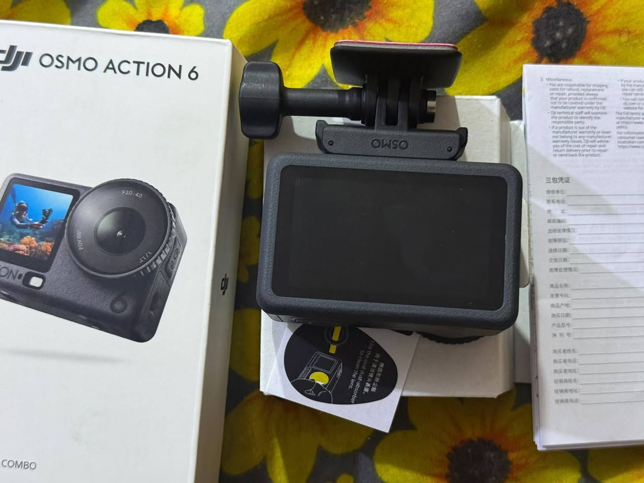 كامرة DJI OSMO ACTION 6 4K كاملة
مفتوحة فقط من كارتون على كيد تجربة 
المكان بغداد الكاظمية 
السعر ٥٠٠ بدون عملة
لا يتوفر توصيل اعتذر 
التواصل على خاص او رقم هاتف ***********
