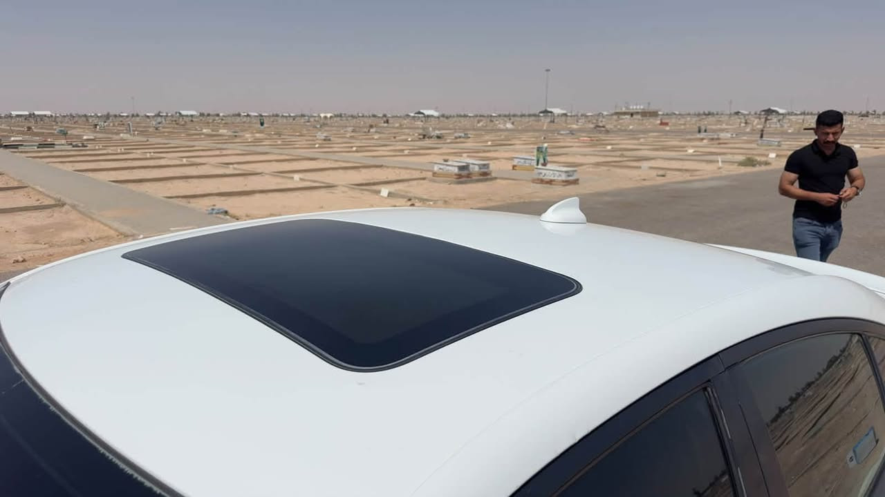 جارجر   2016
الموديل 2016   رقم بغداد الدولي 
سنويه اسمي تحويل ثاني يوم
اللون : ابيض
العداد : 167  الف ميل قابل للزياده
المحرك : V6.  3.6L 
محرك وكير واكسل وحداديه مكفوله 
تبريد ثلج 
المواصفات :
فتحه بانورما
*كشنات حضن  اسود وكهرباء
خزن ميموري
* مصابيح أمامية زنون . . 
* المصابيح الأمامية مع LED . 
رادار 
* حساسات خلفيه
* شاشه محدثه srt .. 
* تبريد قطعتين 
* سستم صوت مع مضخم .  
* مثبت سرعة . 
* تلفون بلوتوث . 
* كاميرا خلفية .
* مرايا متحسسة للاضاءة العالية .
مرايا قلاب مع وضع R
* شفتات  بالستيرن . 
* دخول ذكي (بصمة) .

حادث السياره مثل ما وضح بلصور
كافه تفاصيل نذكرت  
السعر 150وبيها مجال 
اتواجد في كربلاء وبغداد  
***********
***********
