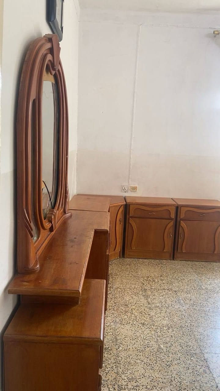 غرفة صاج عراقي مستعمل قليل بسعر مناسب مكان في قرية حكنه للتواصل ***********
***********
