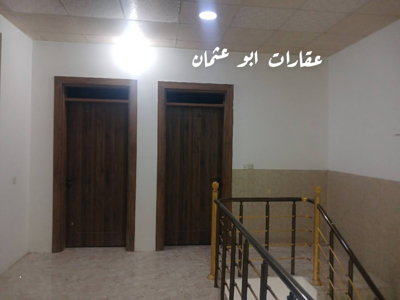 مشتمل البيع حي الجامعة المساحه ١٢٥م شارع ١٠م طابقين ٣غرف وصاله ومطبخ ستقبال كراج صحيات شتايكر السطح البيت شغل درجة أولى سنه البناء ٢٠٢٠ للستفسار عن السعر اتصل ***********
