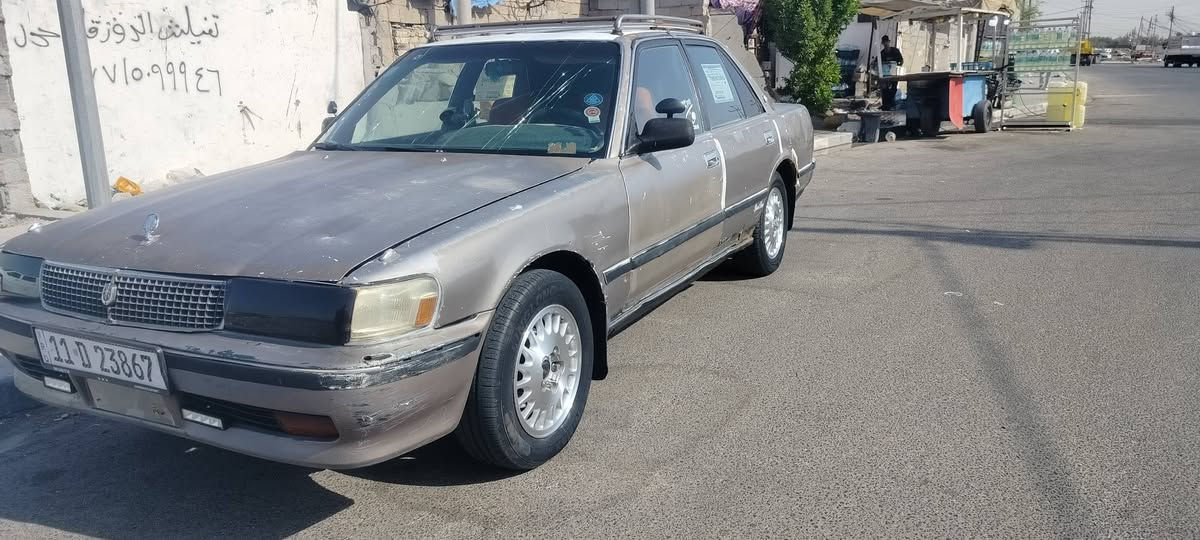 مارك كربلائي كروسيدا 90 يسرا بلاد .  كير و محرك ونجي جدد حداده جديده تخم تاير ويل كب جدد مشروع وطني انكليزي سنويه مجدده و تحويل ثاني يوم كهربائيات جدد كامله السيارة عوزها بس رشه صبغ. السعر 33 $ وبيها مجال ***********
