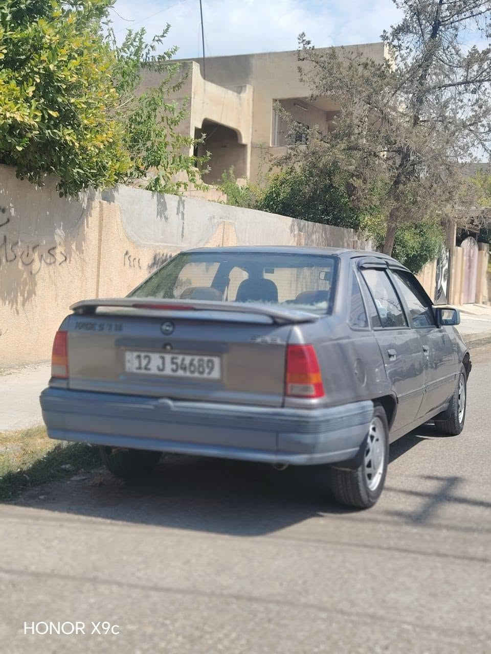 السلام عليكم كاديت موديل 91 حجم 16 كير شرط محرك اثر نفخ بيها سيارة شرط التحويل صبغ جماليه فقط بدون ضرر بيها كاربون الكتروني رقم نينوة انكليزي السعر  30 بيها مجال رقم الهاتف ***********
