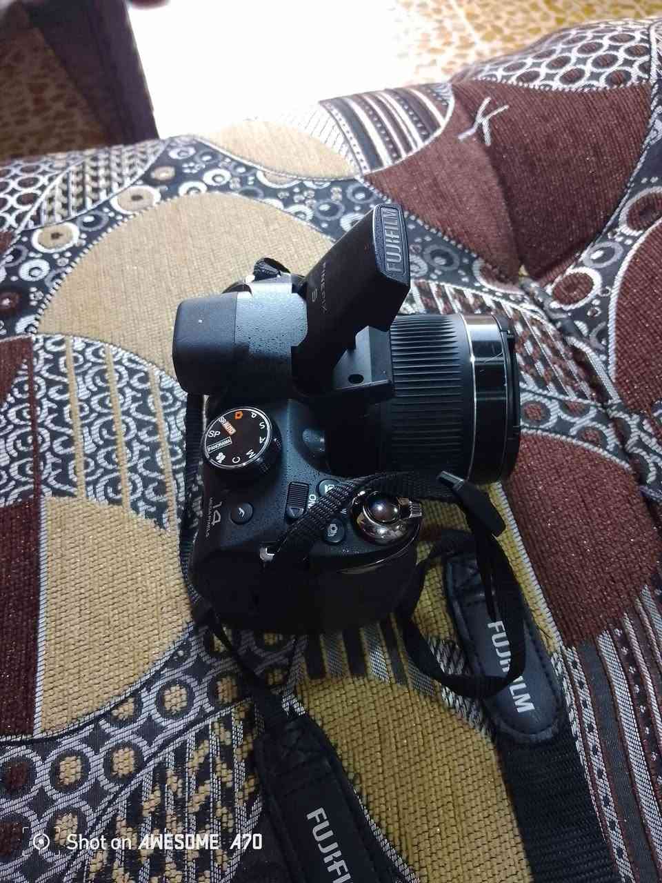 كامره للبيع سعر 50الف وبيه مجال
***********
