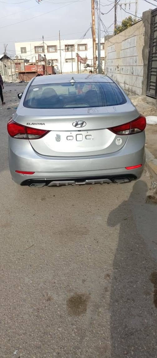 سلام عليكم للبيع ولحد يكسر بسعر
الانتراء مديل 2015 رصاصي، 

معلايه كازكيت  نص فول 

توني شادله منضومه تبريد 

تخم تواير بجيس 

حداديه خير من الله 

لا تنقيص ولا غيره 

مكانه ذي قار والفحص كدامك 

سعره 90 وبيها مجال قليل 

*********** رقم الهاتف
