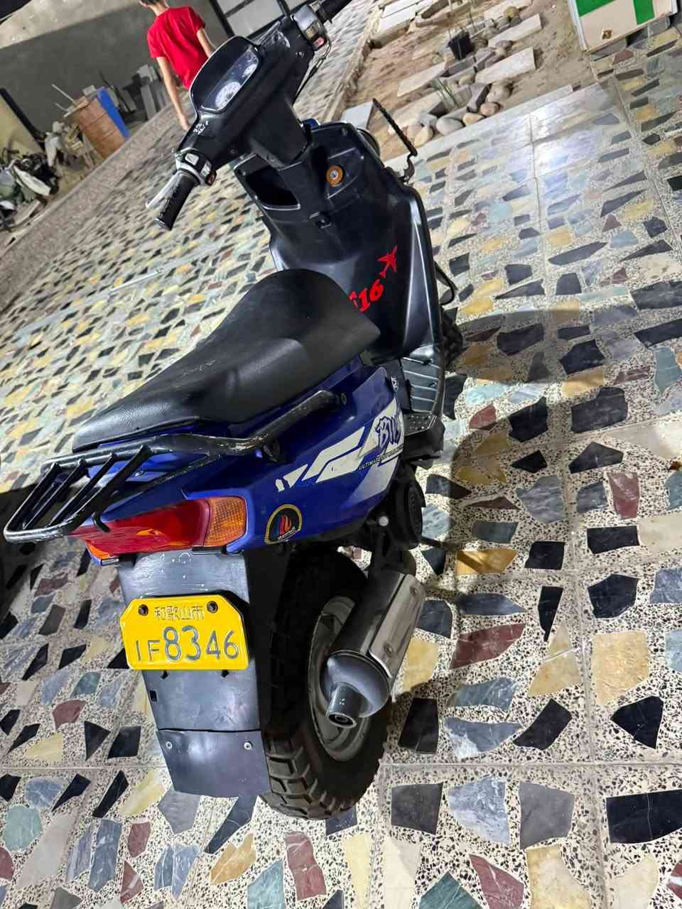 دراجه جبيله حلو جديده   مبدله كلجات اصليه وكابريته اصليه  كلشي شغال كهربائيات شغاله بس عوزه باتري  سعره 375 وبيه مجال للطيبين رقم ***********
