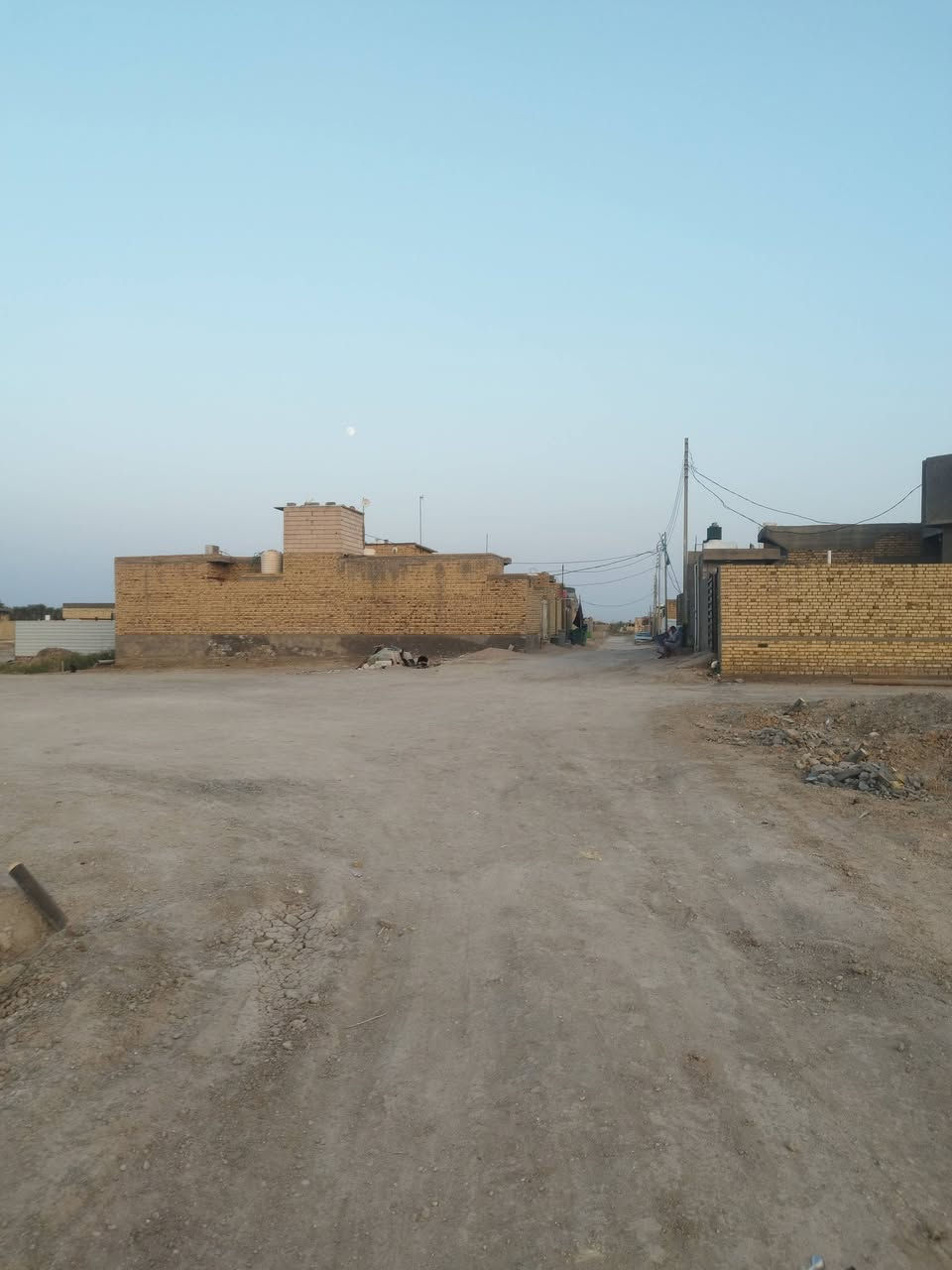 السلام عليكم قطعه للبيع مساحة 200 متر المكان شموع خلف شارع 30 الاستفسار ***********

