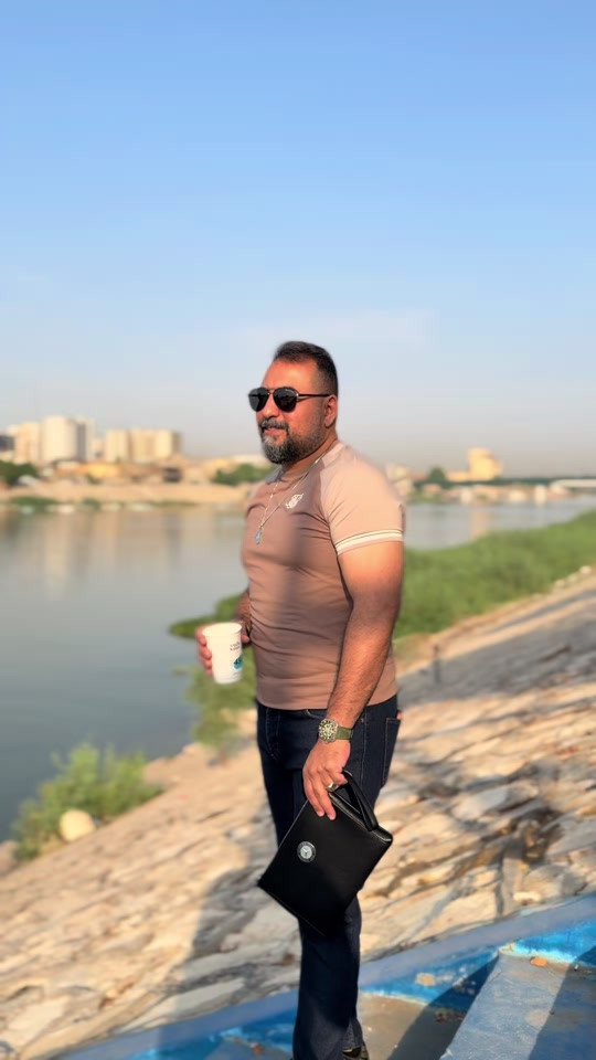 #صباح_الخير #بغداد #الغيث_متجر_الهدايا_الفخمة #حقائب #نظارات @قرية دجلة @حسن نسيم 🎙️ @بغداد 
