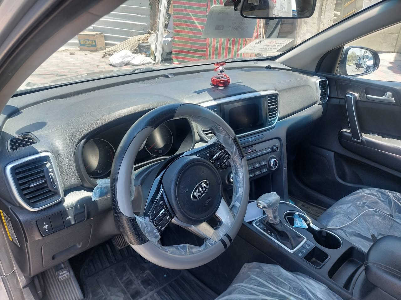 سبورتج وارد أمريكي موديل٢٠ للبيع رقم اربيل للبيع سعر ١٣٥ بيها مجال حادث موضح بصوره *********** اسيا وتساب 
***********
