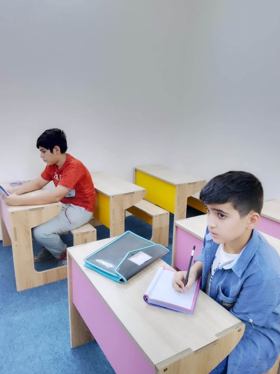 جانب من صور طلابنا المجتهدين اثناء محاضرات التقوية 🪷🪻🪷
🚌🚌تتوفر خطوط نقل للمناطق المجاوره 

📍 فرعنا الأول : بغداد – العامرية – نهاية شارع الملجأ – قرب المجلس البلدي

📞 للتواصل والاستفسار: ***********

📍 الفرع الثاني :حي الجهاد - سريع حي العامل - قرب مسبح الرافدين

📞 للاستفسار والتواصل: ***********

📌 تابعونا لتكونوا جزءًا من رحلتنا التربوية، ولتتعرفوا على رؤيتنا ورسالتنا وأهدافنا التي نطمح لتحقيقها معكم.

خطوة طفلك الأولى تبدأ من حلمه الأول 🌱

#روضة_الحلم_الأول #الحلم_الأول #حي_الجهاد

#العامرية
