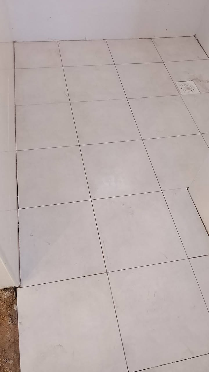 شغل نضيف درجه اولى الي عنده شغل يتفضل خاص او يتصل على الرقم التالي ***********
