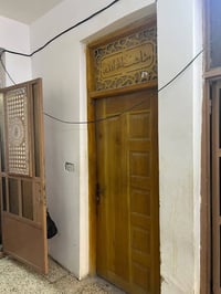 بيت المساحه 250 متر بي غرفتين وصاله جبيره مناور ثنين واحد مطبخ حار غرف...