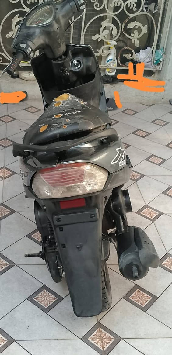 السلام عليكم
ماكس عدله للبيع بيها كلج رياضي +سلف  ٥٥ مال معاتب
شغاله  هندر واحد 
السعر ٣٥٠ وبيها مجال قليل
***********
مكاني بغداد
